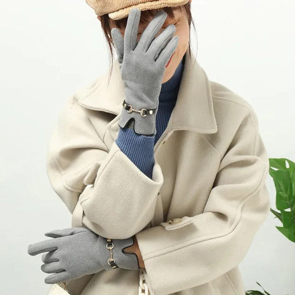 Gants élégants - gants féminins avec un design en métal doré
