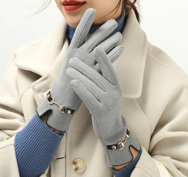 Gants élégants - gants féminins avec un design en métal doré