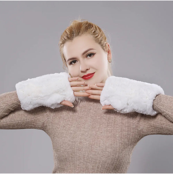 Gants sans doigts en fausse fourrure - tendance et chaleureux pour dames