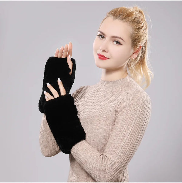 Gants sans doigts en fausse fourrure - tendance et chaleureux pour dames