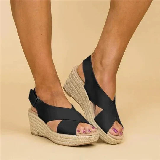 Sandales compensées femmes - style espadrille tendance pour vos sorties estivales