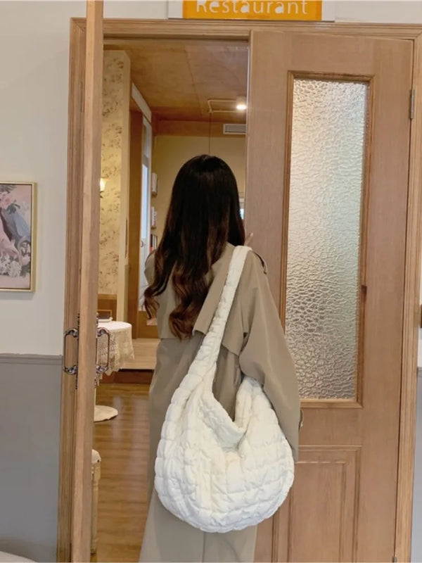 Sac à épaule matelassé pour femme - un sac à main élégant en matière luxueuse pour un usage quotidien