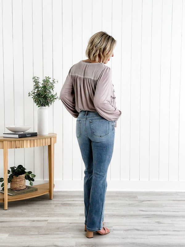 Jeans en denim contrôle ventre - flares féminines flatteuses