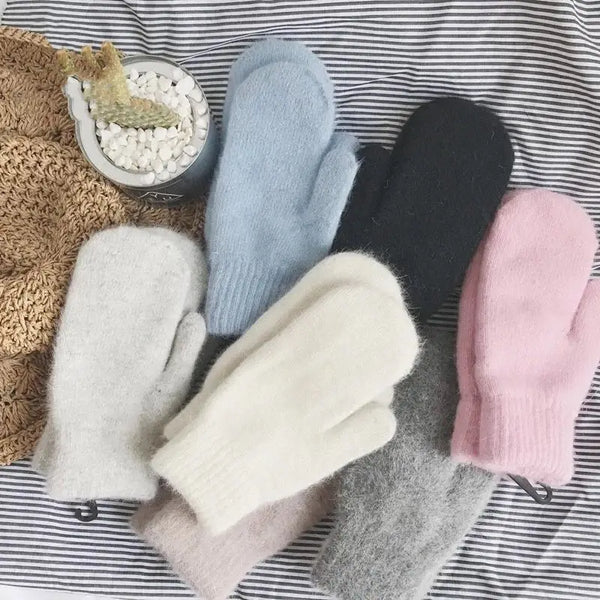 Moufles en laine - gants tricotés pour femmes élégantes