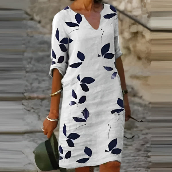 Robe d'été - robe élégante pour femmes avec motif feuillage