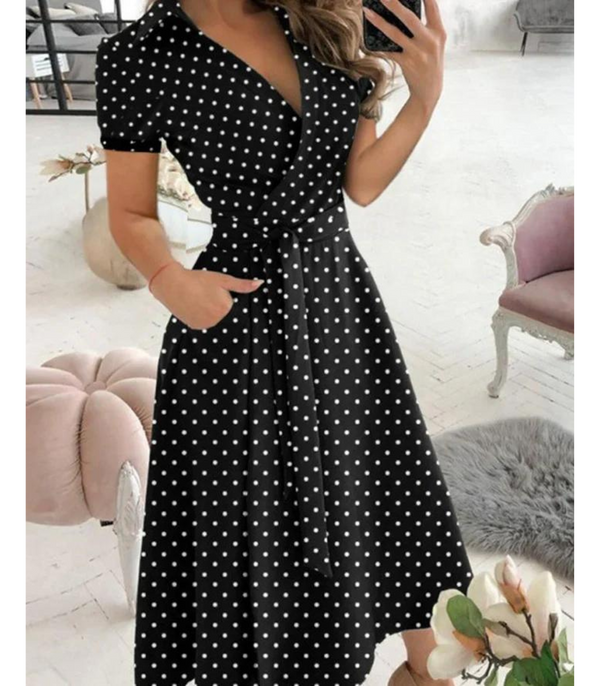 Robe midi enroulée - robe verte sophistiquée avec ceinture nouée