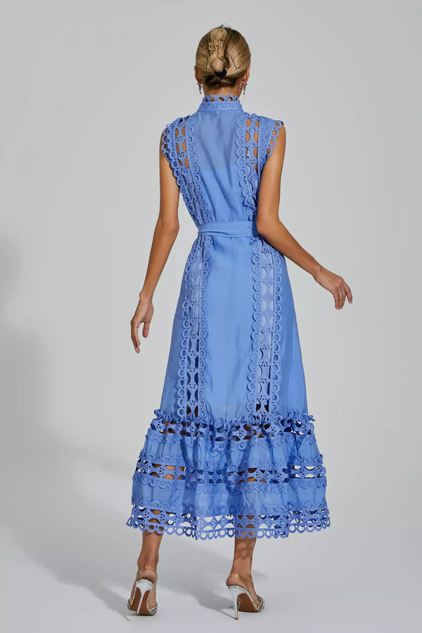 Robe midi gracieuse - robe bleu clair pour femmes avec de délicates accents en dentelle