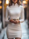 Robe mini élégante à col mandarin avec ceinture - chic pour femmes