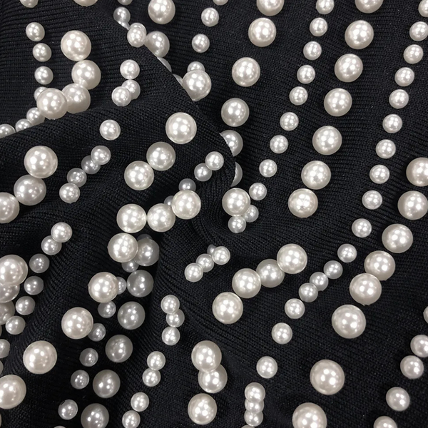 Robe noire sans bretelles - tenue de soirée ornée pour femmes