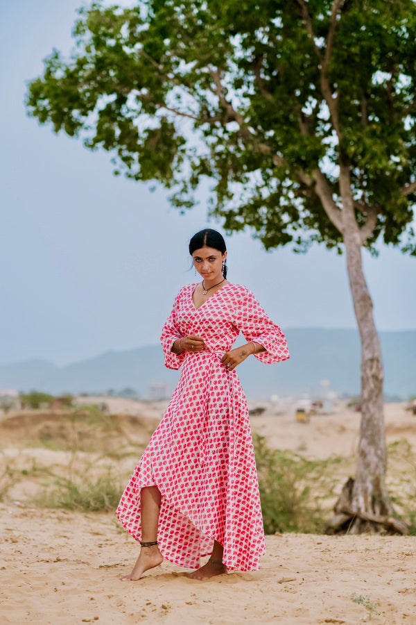 Robe portefeuille - fleurie rose pour femmes