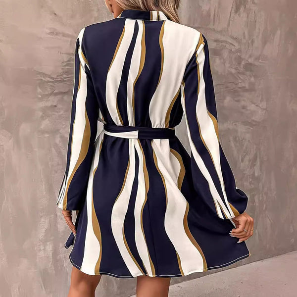 Robe portefeuille rayée - chic robe bleue et blanche pour femmes