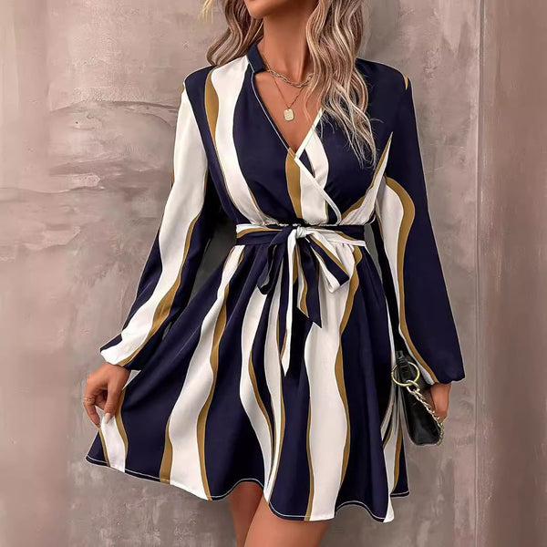 Robe portefeuille rayée - chic robe bleue et blanche pour femmes