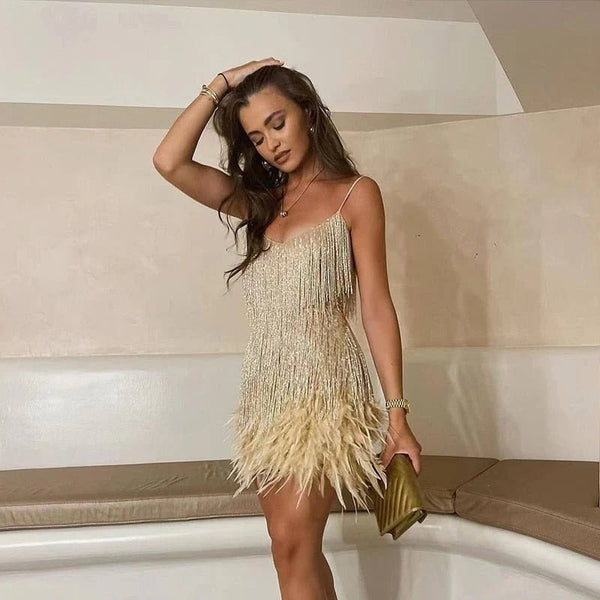 Robe de soirée pour femmes avec sequins et plumes - mini robe cocktail élégante pour vos événements
