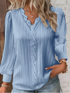Blouse légère en chiffon féminin pour sorties décontractées - design plissé élégant pour un style versatile