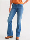 Jean femme bootcut et flare en denim bleu - une tenue smart-casual durable et élégante