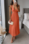 Robe midi plissée pour femmes - tenue élégante pour les soirées avec des plis fluides et un design dos nu