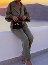 Ensemble chic femme en 2 pièces - veste ajustée verte et pantalons pour une tenue décontractée élégante - design stylé