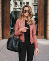 Veste en cuir de motard - manteau féminin au style audacieux