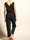 Combinaison femme - design enveloppant élégant pour un style chic au quotidien