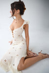 Robe midi féminine à fleurs brodées blanche - style chic pour le jour et le soir