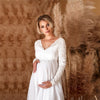 Robe maxi de maternité - élégante robe blanche avec manches en dentelle