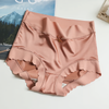 Culottes en satin doux pour femmes - lingerie élégante et design sans couture