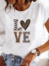 T-shirt décontracté féminin avec design cœur en tissu doux - haut stylé pour toutes les occasions