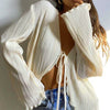 Cardigan rayé pour femmes avec décolleté en v élégant et manches évasées - superposition légère pour le casual et le bureau