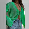 Cardigan rayé pour femmes avec décolleté en v élégant et manches évasées - superposition légère pour le casual et le bureau