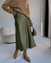 Jupe midi en satin pour femmes - élégance décontractée et habillée