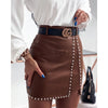 Jupe mini en simili cuir - jupe chic pour femmes avec détails cloutés
