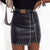 Jupe mini en simili cuir - jupe chic pour femmes avec détails cloutés