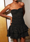 Robe de soirée pour femmes - élégante robe noire à jupe superposée pour les grandes occasions