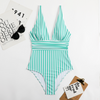 Maillot de bain une pièce élégant pour femmes - design rayé chic pour la plage et la piscine