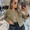 Veste cintrée cropped pour femmes avec boutons dorés - mode élégante au bureau et pour vos soirées