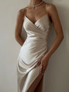 Robe de soirée en satin pour femmes avec une fente élégante - tissu luxueux pour les occasions formelles