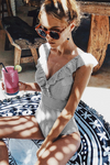 Maillot de bain vintage pour femmes - une pièce rétro chic pour des journées à la plage avec un design élégant à volants