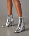 Bottines femme tendance finition métallisée argent - chic pour les soirées et au bureau