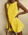 Robe mini casual pour femmes - élégante avec ourlet festonné, légère et sans manches pour l'été