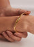Bracelet manchette femme - accessoire doré élégant pour une tenue décontractée ou de soirée