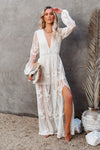 Robe maxi en dentelle pour femme - élégante et bohème avec manches longues transparentes et fente haute