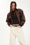 Veste bomber en cuir pour femme - style vintage marron, cropped et pour vos tenues décontractées