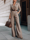 Combinaison femme taupe avec ceinture et blazer, coupe palazzo - tenue de bureau élégante