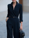 Jumpsuit féminin élégant à jambes larges noir - design ceinturé à double boutonnage pour les dames sophistiquées