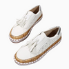 Baskets pour femmes - chaussures à enfiler stylées avec détail à pompons