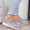 Baskets pour femmes - des chaussures grises tendance pour un style décontracté