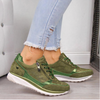 Baskets pour femmes - des chaussures grises tendance pour un style décontracté