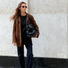 Blazer en daim marron - vêtement élégant pour un style polyvalent