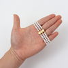 Bracelet en perles - élégant bracelet blanc pour femmes avec charme en cœur