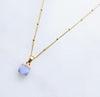 Collier en agate bleue - pendentif élégant sur chaîne dorée pour femmes